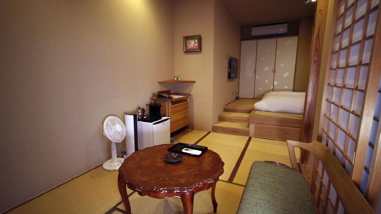 Hatago Sakura Hatsukaichi Exteriör bild